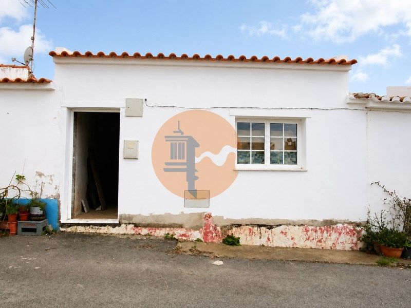 Property photo 1 of 33