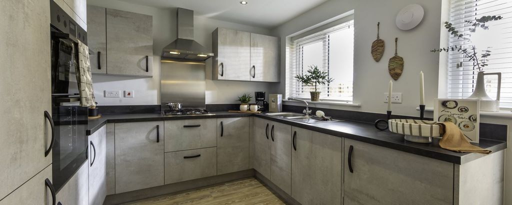 Property photo 1 of 7 Kitchen