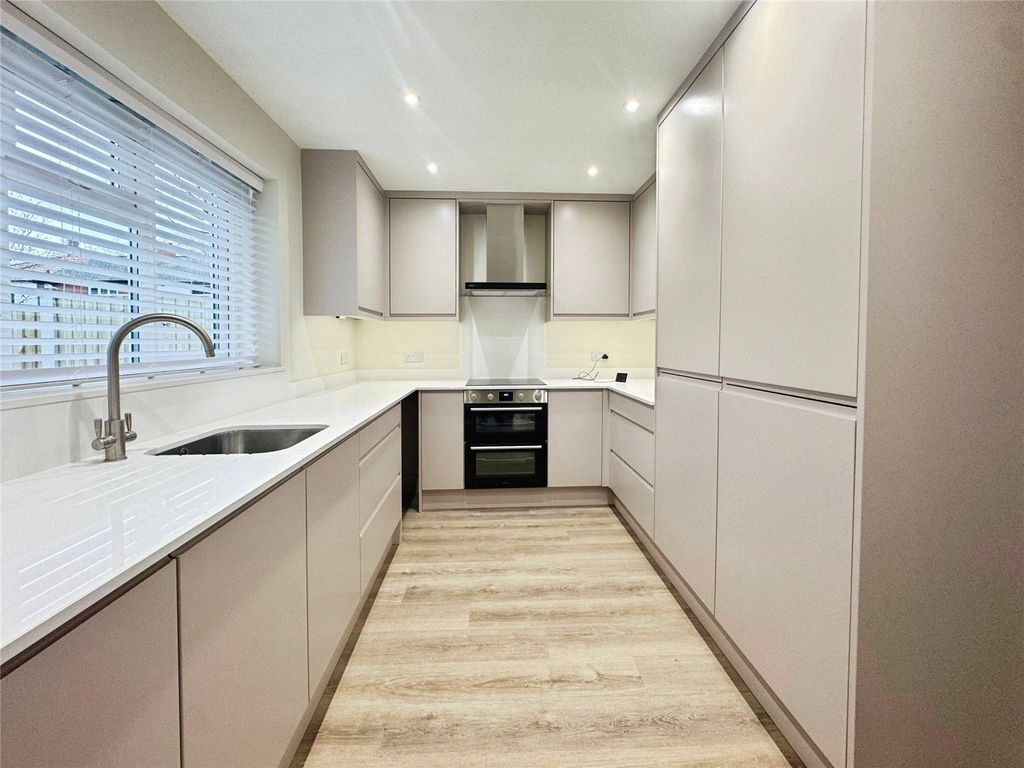 Property photo 3 of 14 Picture No. 01