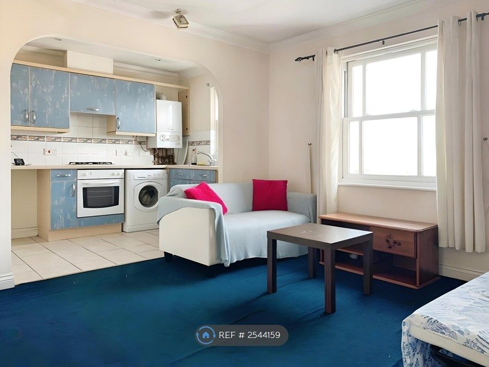 Property photo 3 of 8