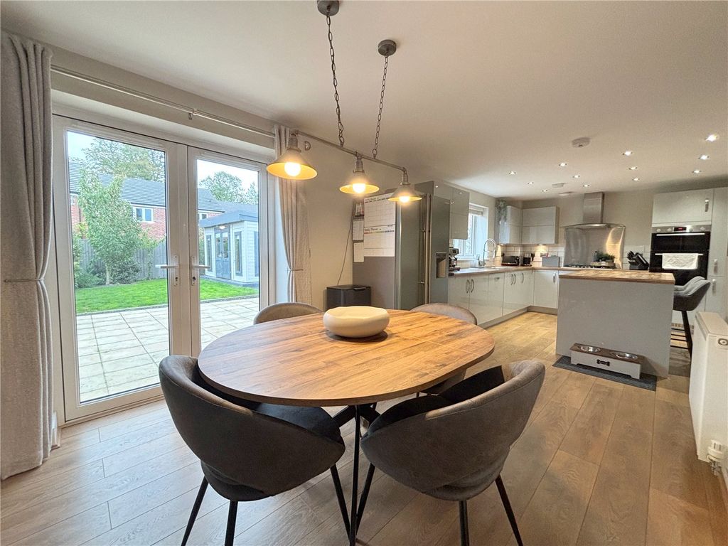 Property photo 3 of 17 Picture No. 13