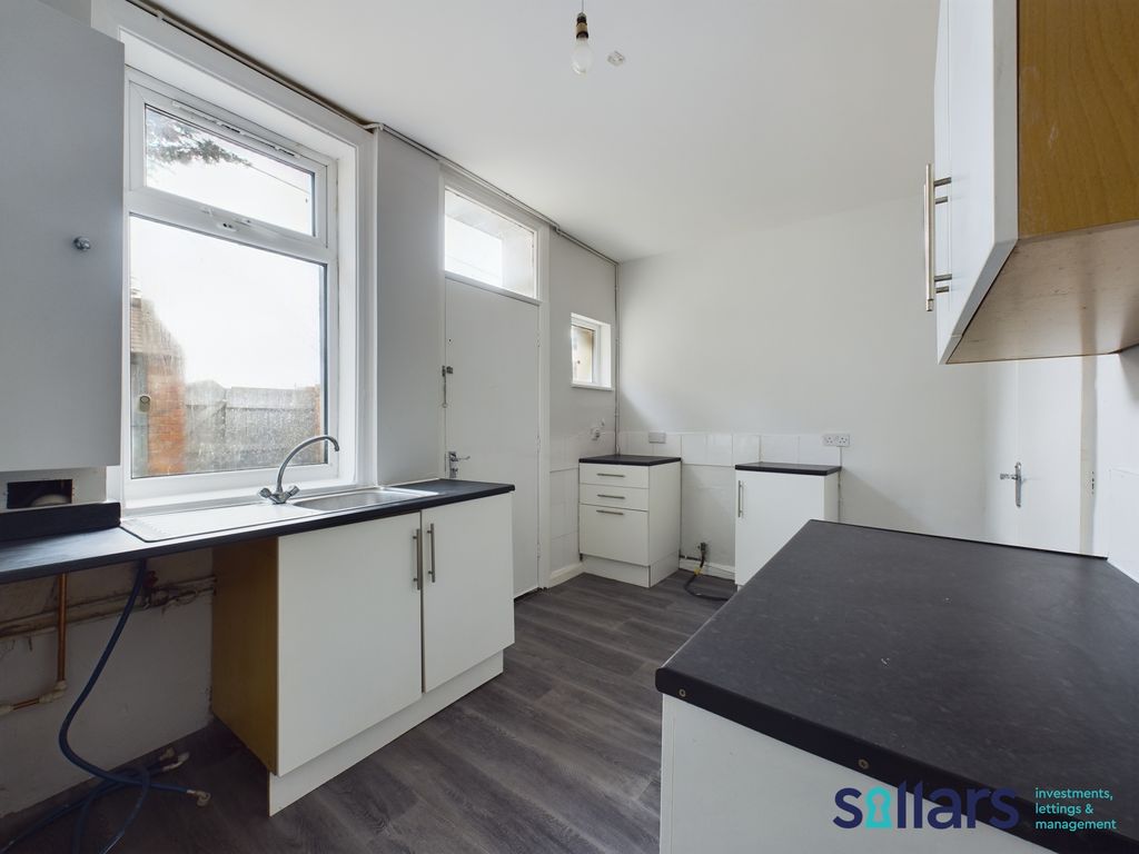 Property photo 3 of 10 General Cam02483G0-P