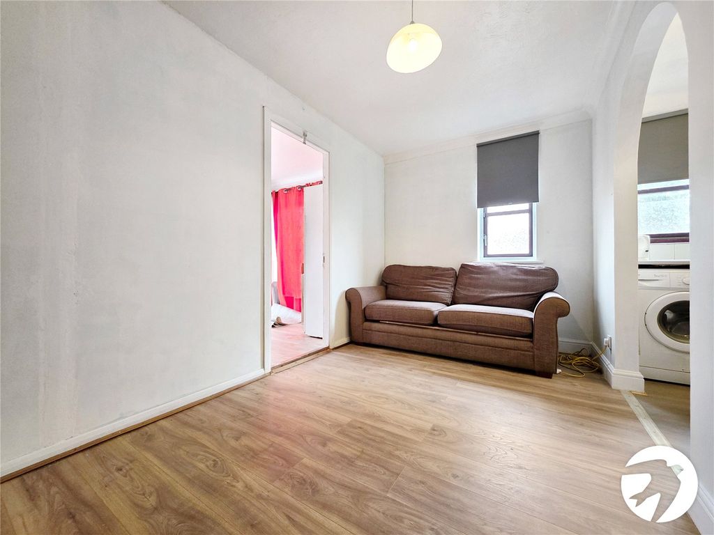 Property photo 3 of 11 Picture No. 08