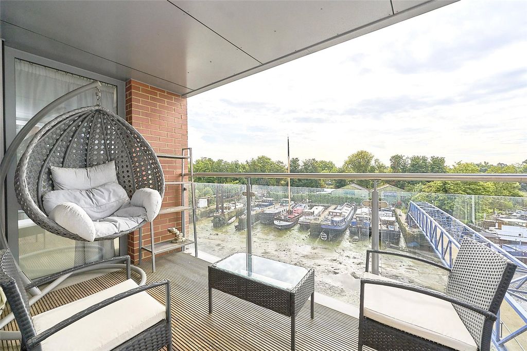 Property photo 1 of 11 Picture No. 02