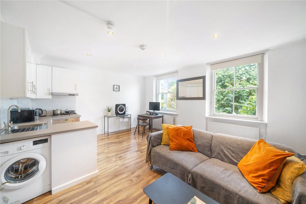 Property photo 2 of 9 Reception