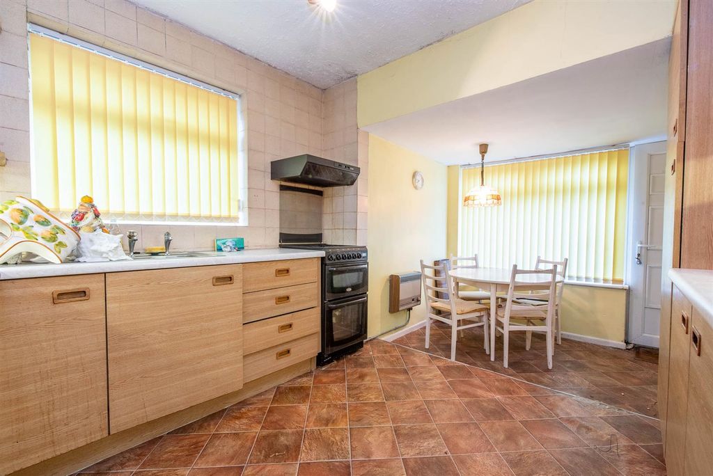 Property photo 3 of 14 Kitchen/Diner