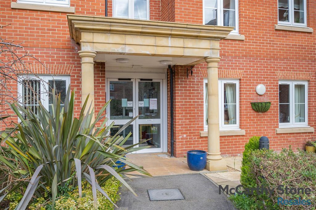 Property photo 2 of 18 8681492-Exterior04.Jpg