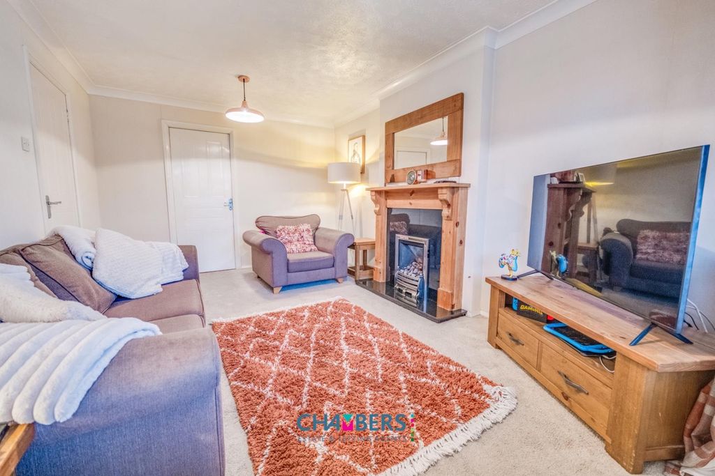 Property photo 2 of 28 Lounge