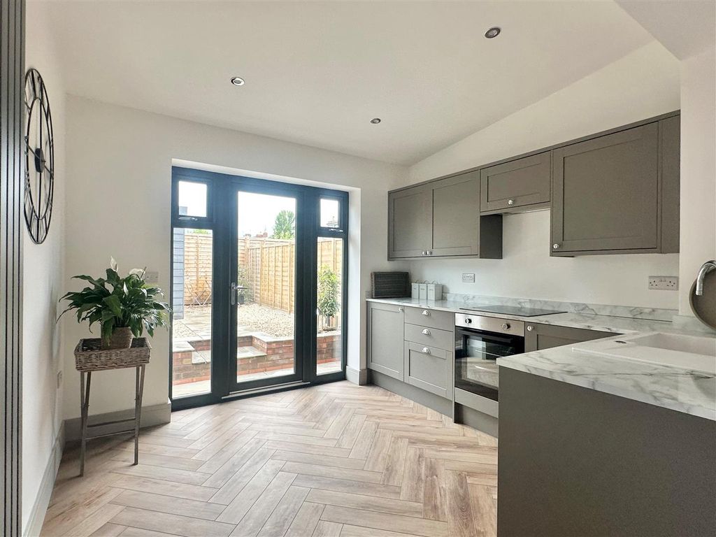 Property photo 3 of 11 14.Jpg