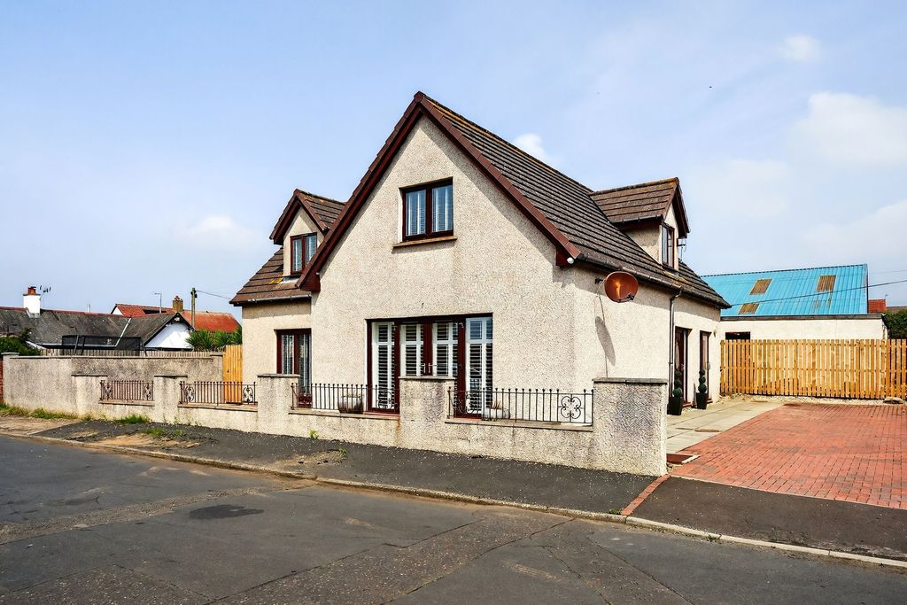 Property photo 1 of 31