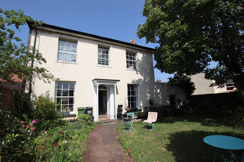 Property photo 1 of 16 Front.Jpg