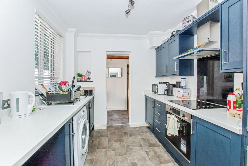 Property photo 2 of 16
