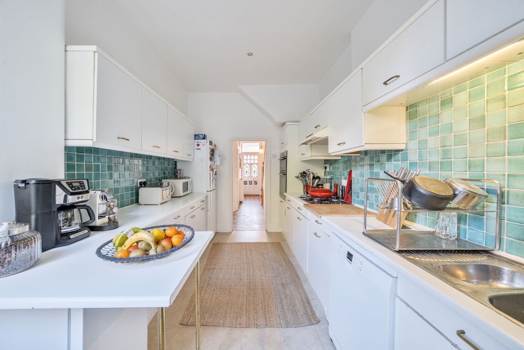 Property photo 3 of 21