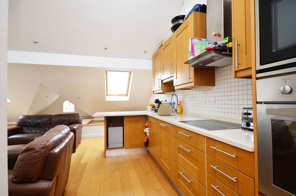 Property photo 2 of 6