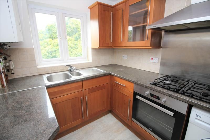 Property photo 3 of 8 Kitchen