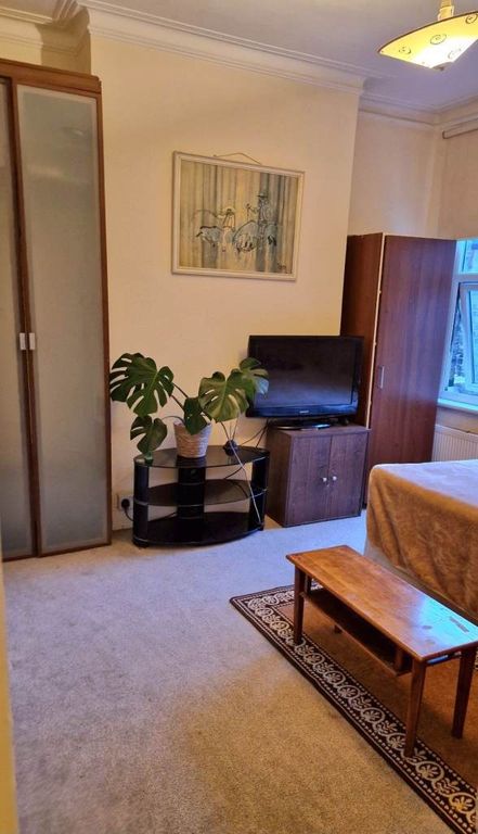 Property photo 2 of 4