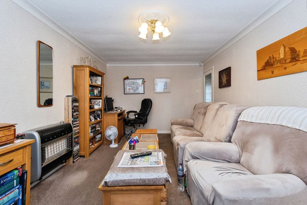 Property photo 3 of 18 Photo