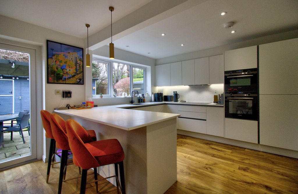 Property photo 3 of 23