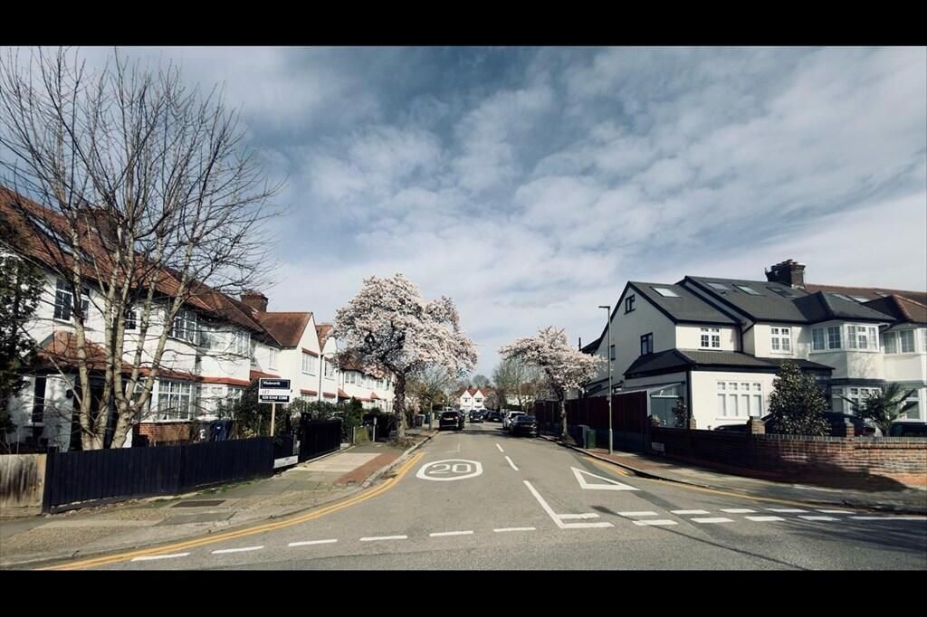 Property photo 2 of 8 Front (Exterior)