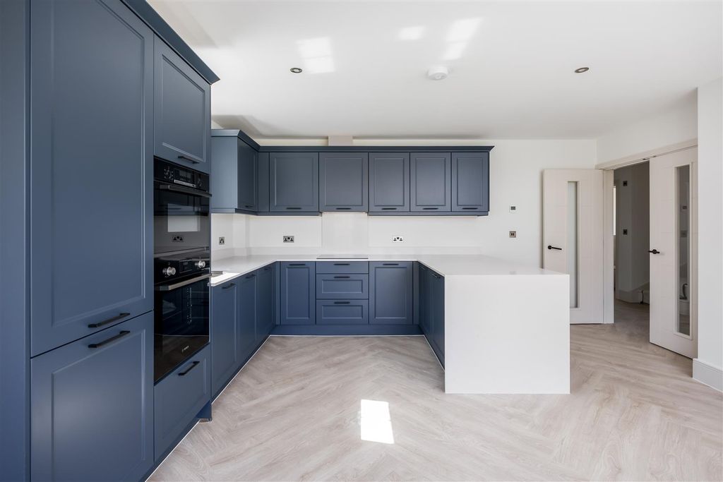 Property photo 2 of 17 Kingsfarmplot2-10.Jpg