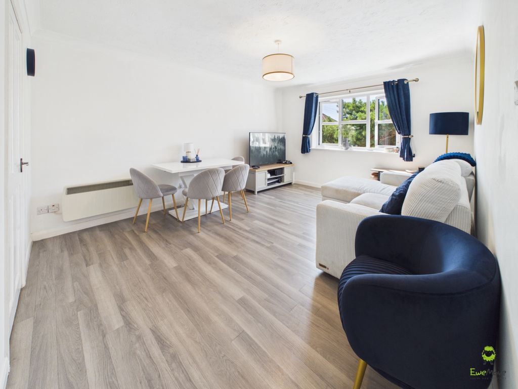 Property photo 2 of 8 Presented By Clinton At Ewemove Bexleyheath And Da