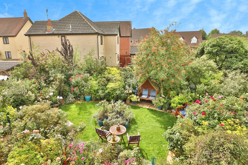 Property photo 3 of 17
