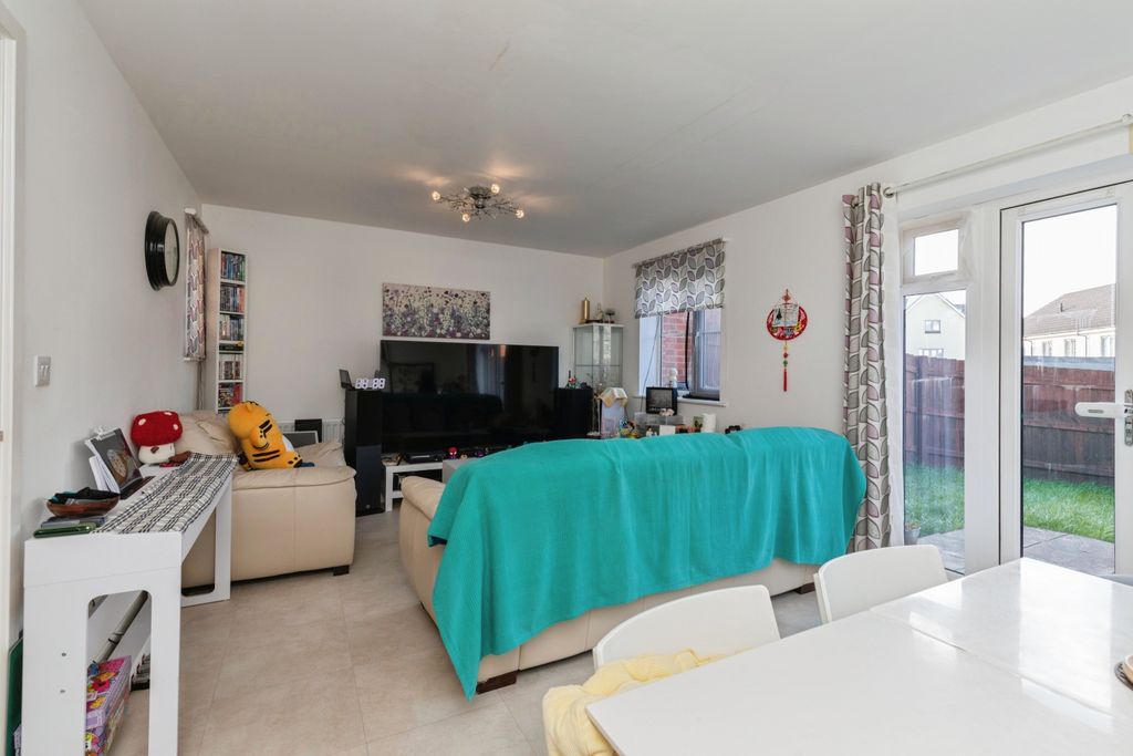 Property photo 3 of 20