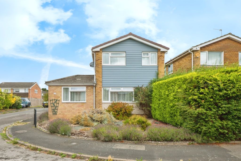Property photo 1 of 17