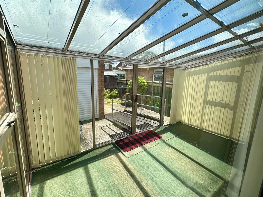 Property photo 3 of 11