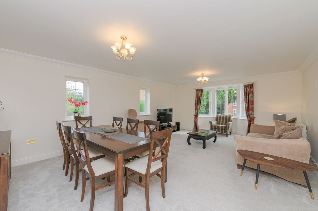 Property photo 2 of 25