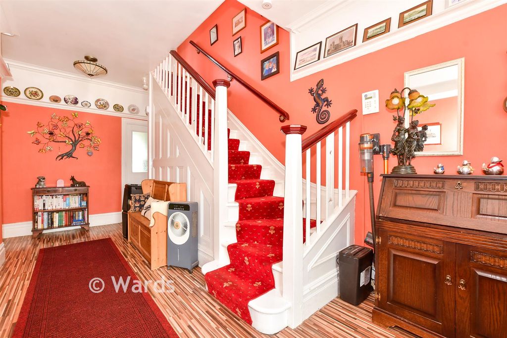 Property photo 1 of 14 Entrance Hall