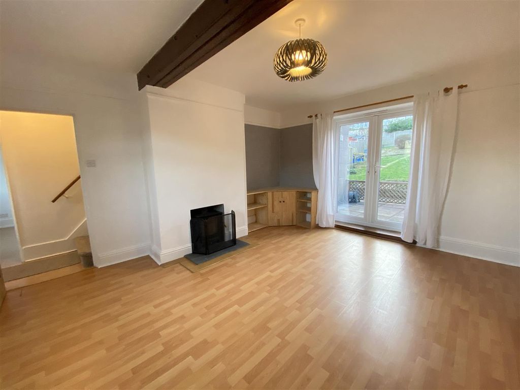 Property photo 2 of 22 Living Room