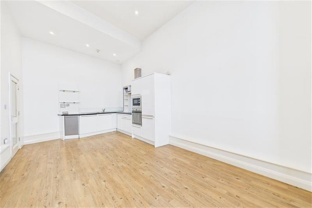 Property photo 1 of 7 (Main)