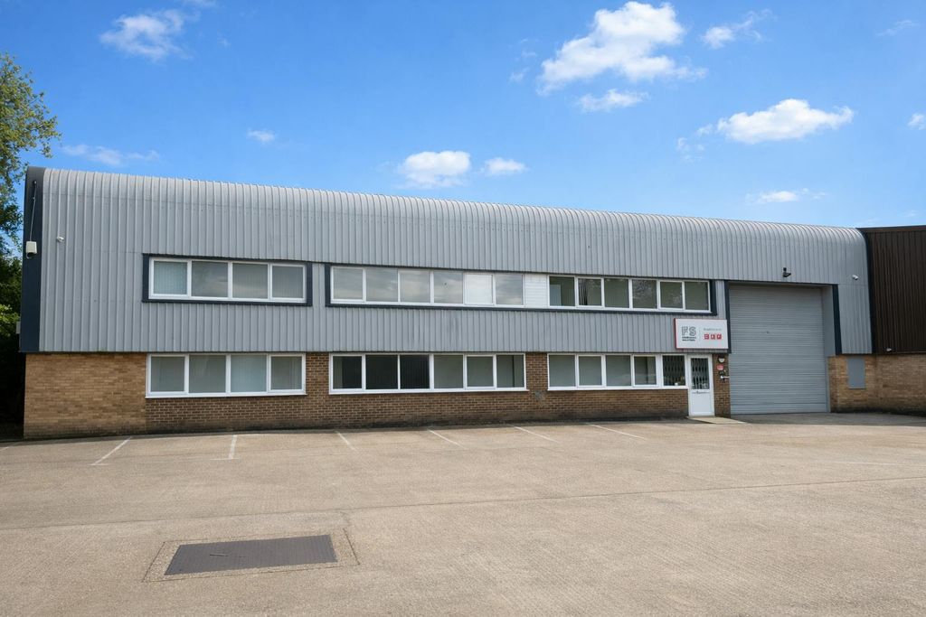 Property photo 1 of 8 Front Aspect.Png