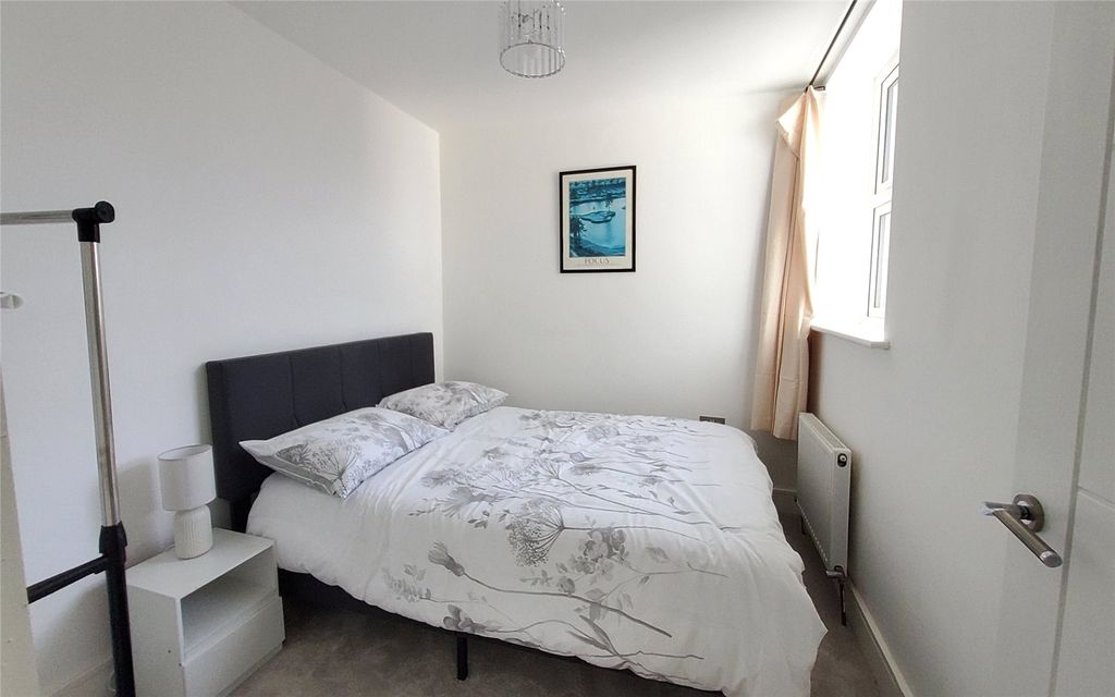 Property photo 3 of 9 Picture No. 16