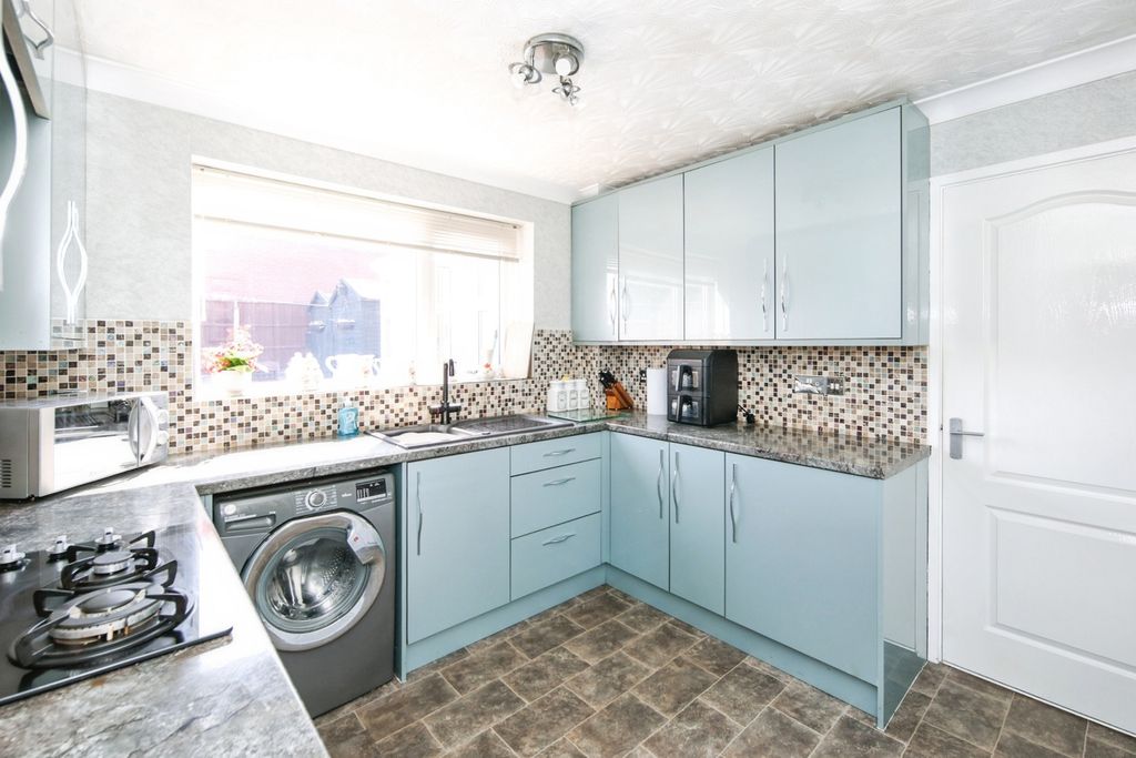 Property photo 3 of 19 Pbox-Img.Jpg