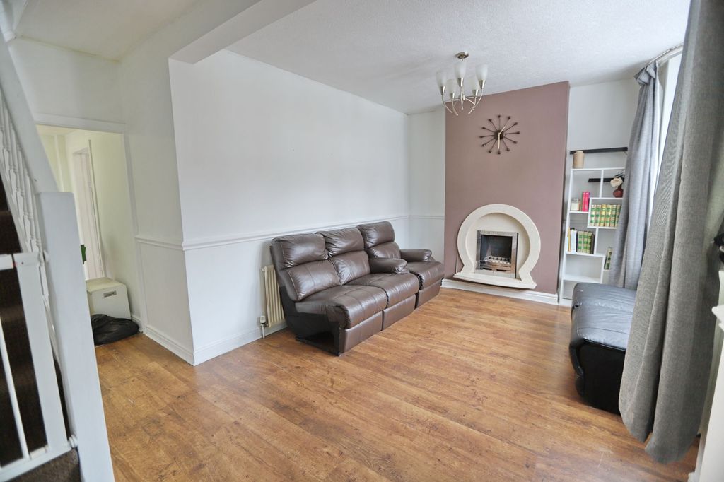 Property photo 3 of 22