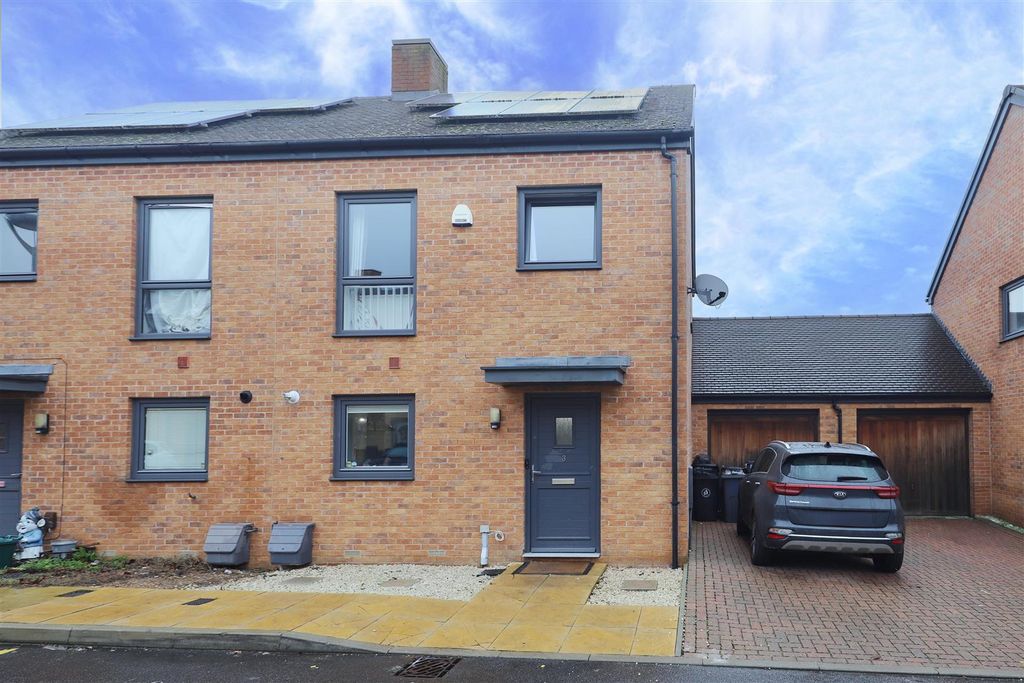 Property photo 1 of 16 External Front