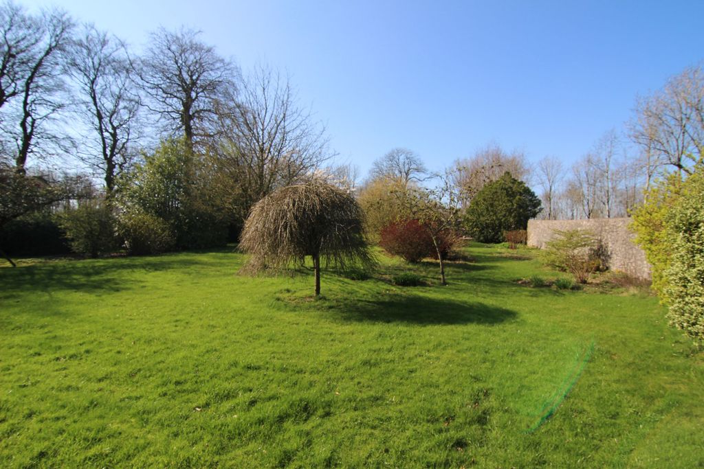 Property photo 3 of 28
