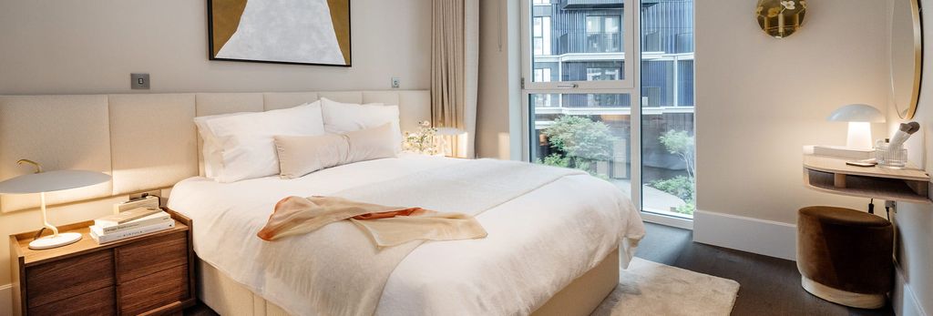 Property photo 3 of 5 An Interior Bedroom Image At White City