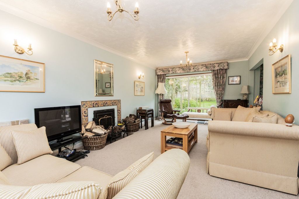 Property photo 2 of 15