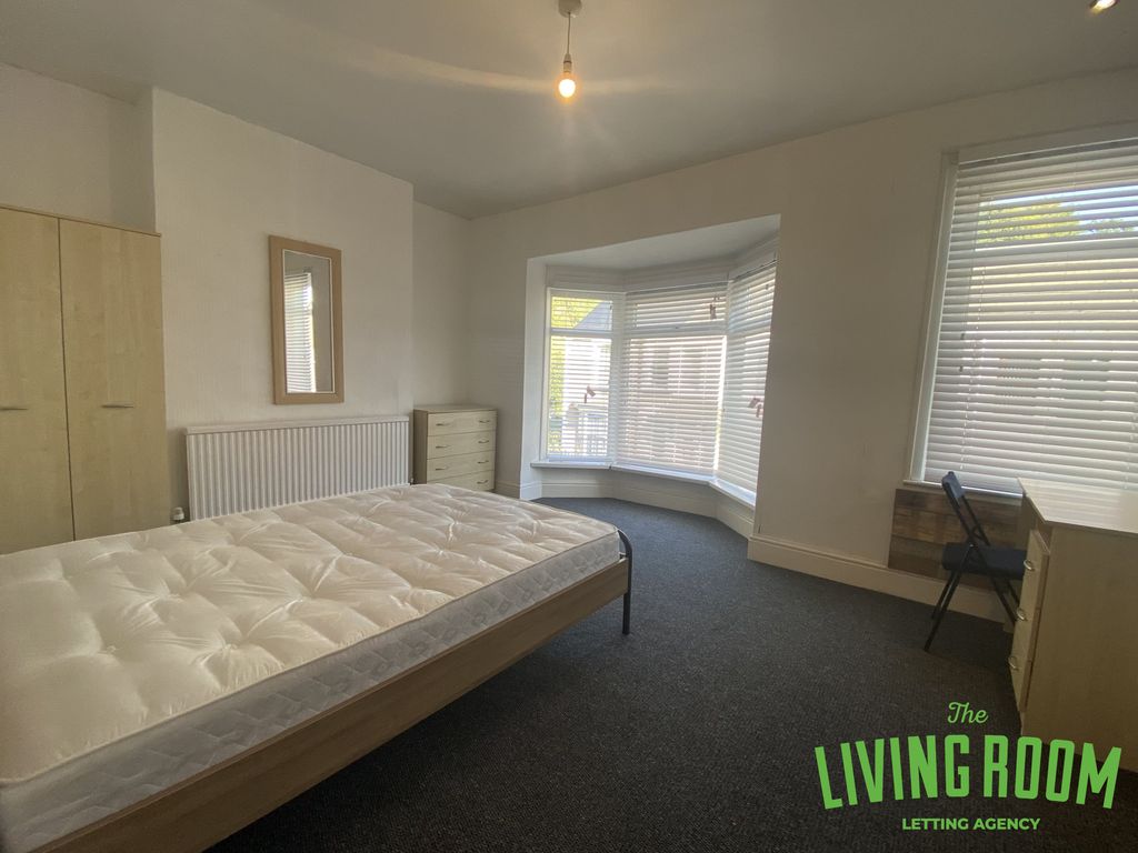 Property photo 3 of 16 15S Fff