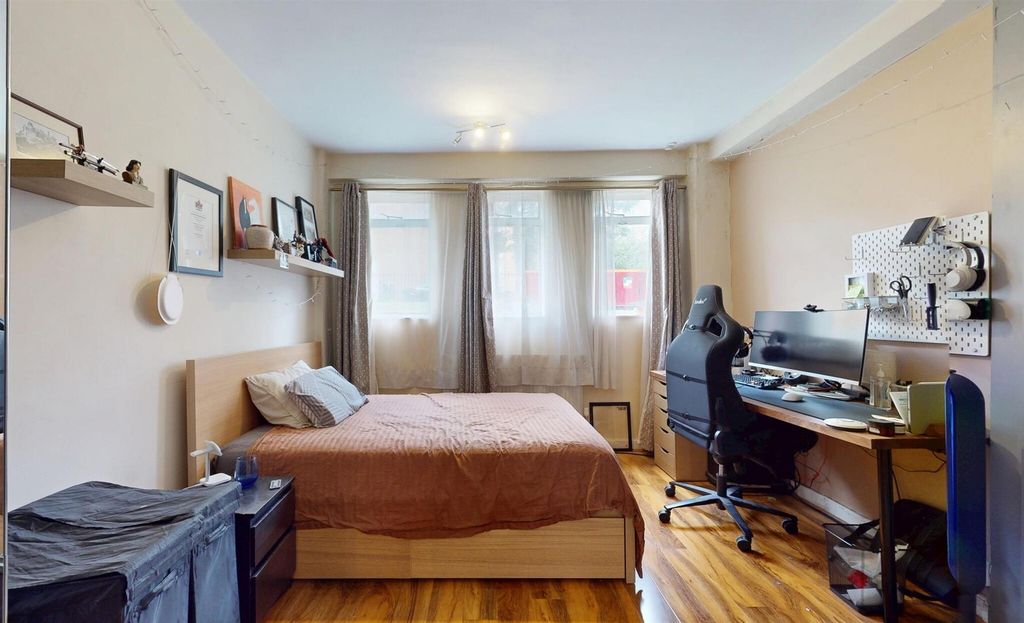 Property photo 2 of 24 68E63c187E5280Dfba880738_3c3Bc0Cf352A1d0Ec95A67F13