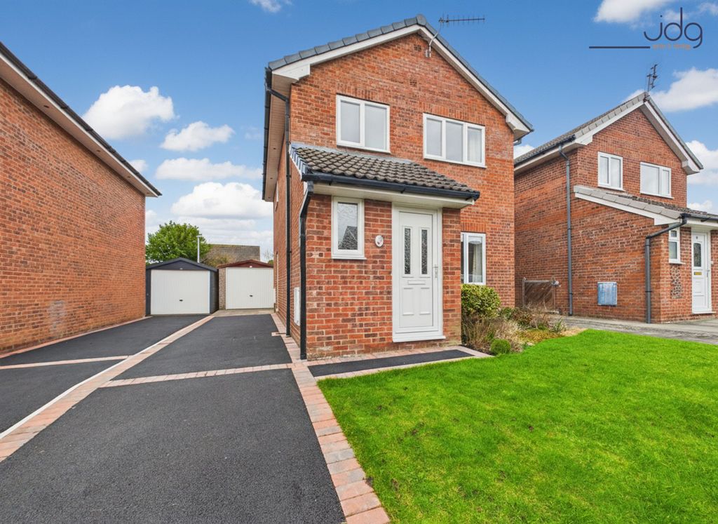 Property photo 1 of 15 Welcome To Levens Close!