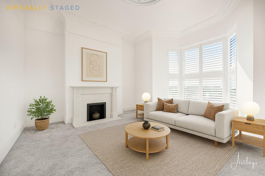 Property photo 3 of 19 Sitting Room