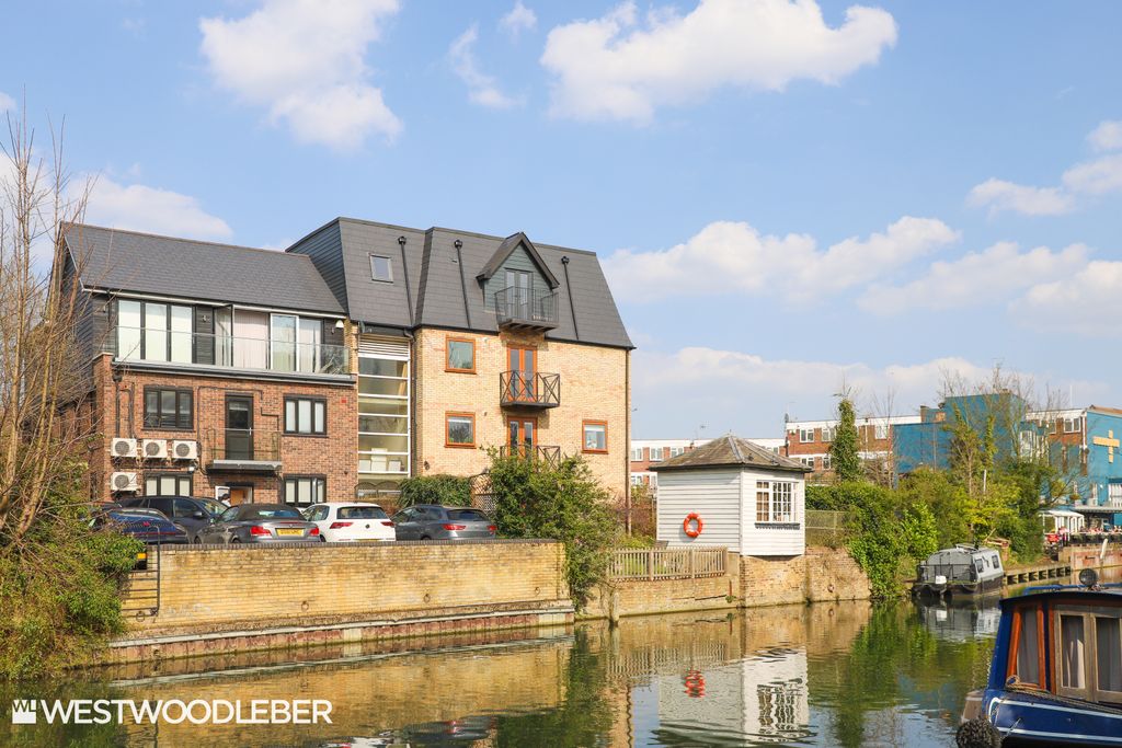 Property photo 1 of 11 External_5