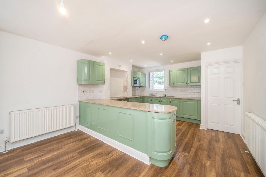 Property photo 3 of 12 Picture No. 12
