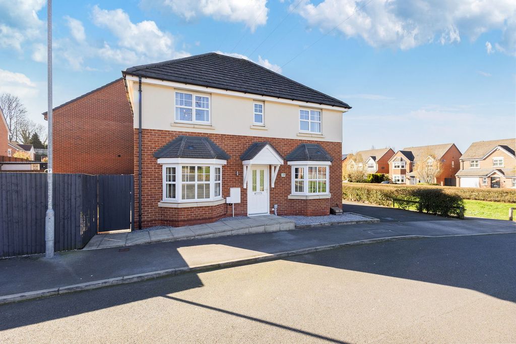 Property photo 1 of 27