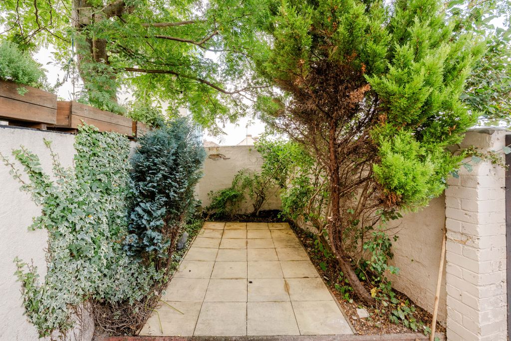 Property photo 3 of 21 Photo 3