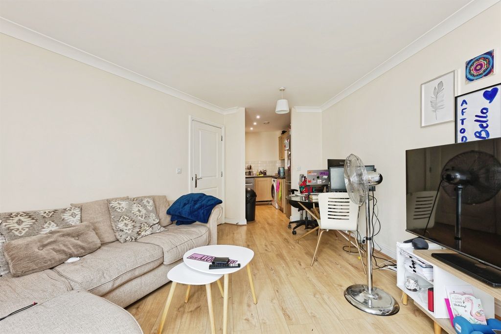Property photo 3 of 15